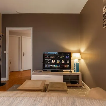 Le Tailly - 4 People - Station - Center Apartman *